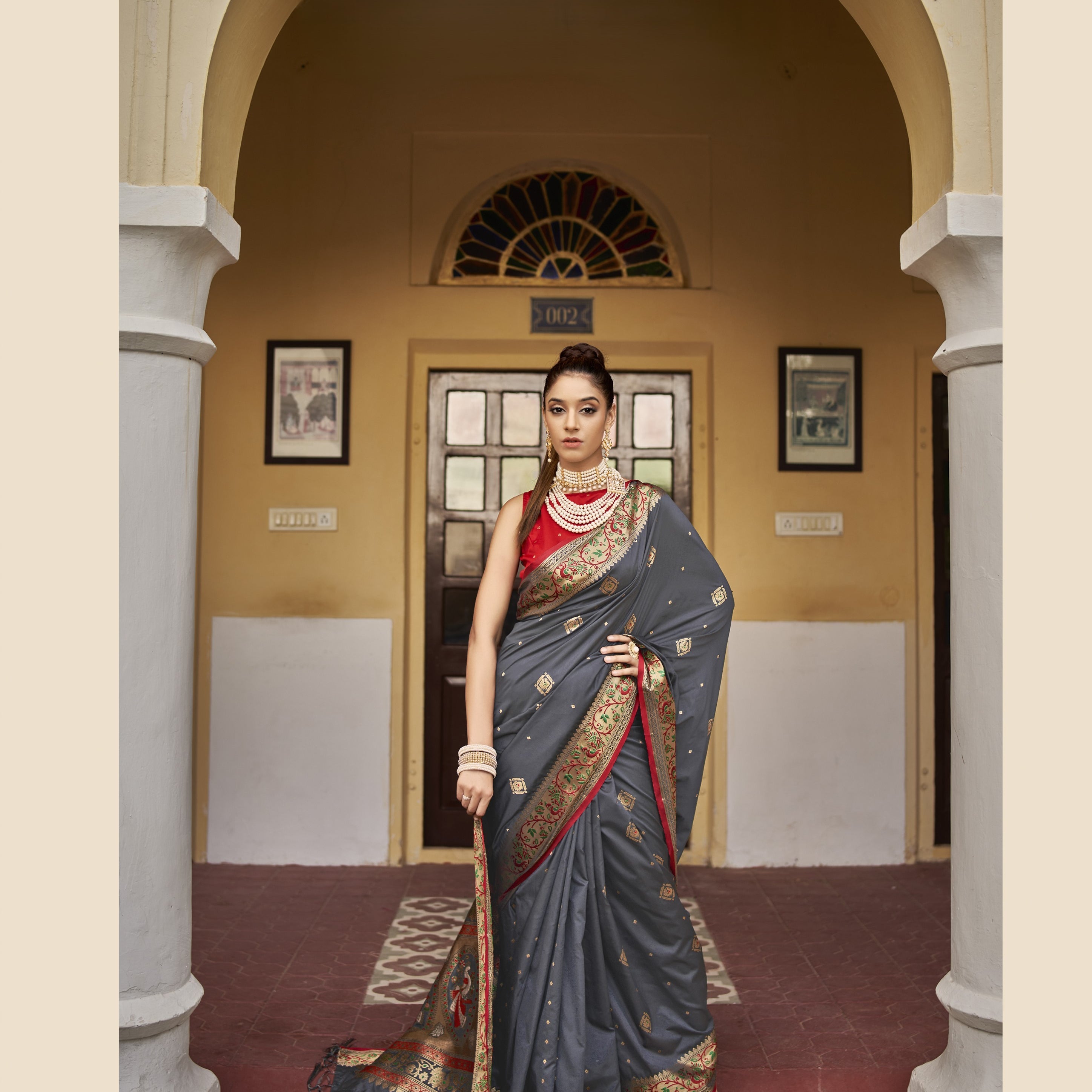 Exquisite Banarasi Paithani Silk Saree with Rich Peshwai Pallu