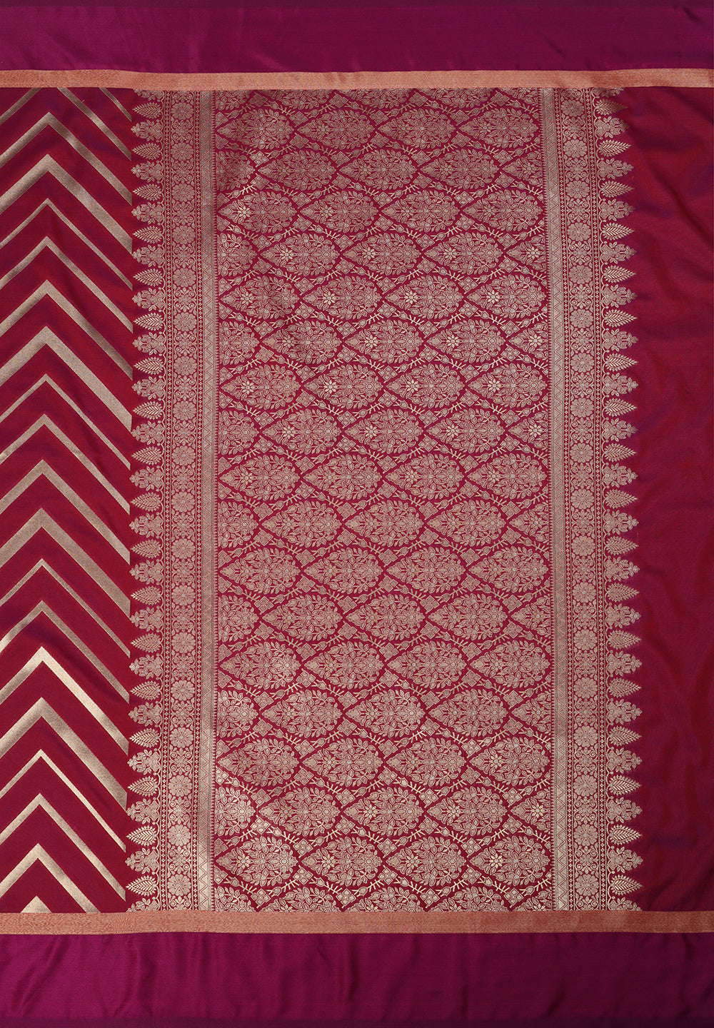 Get Stylish Coral Banarsi Stain Silk Saree for Women