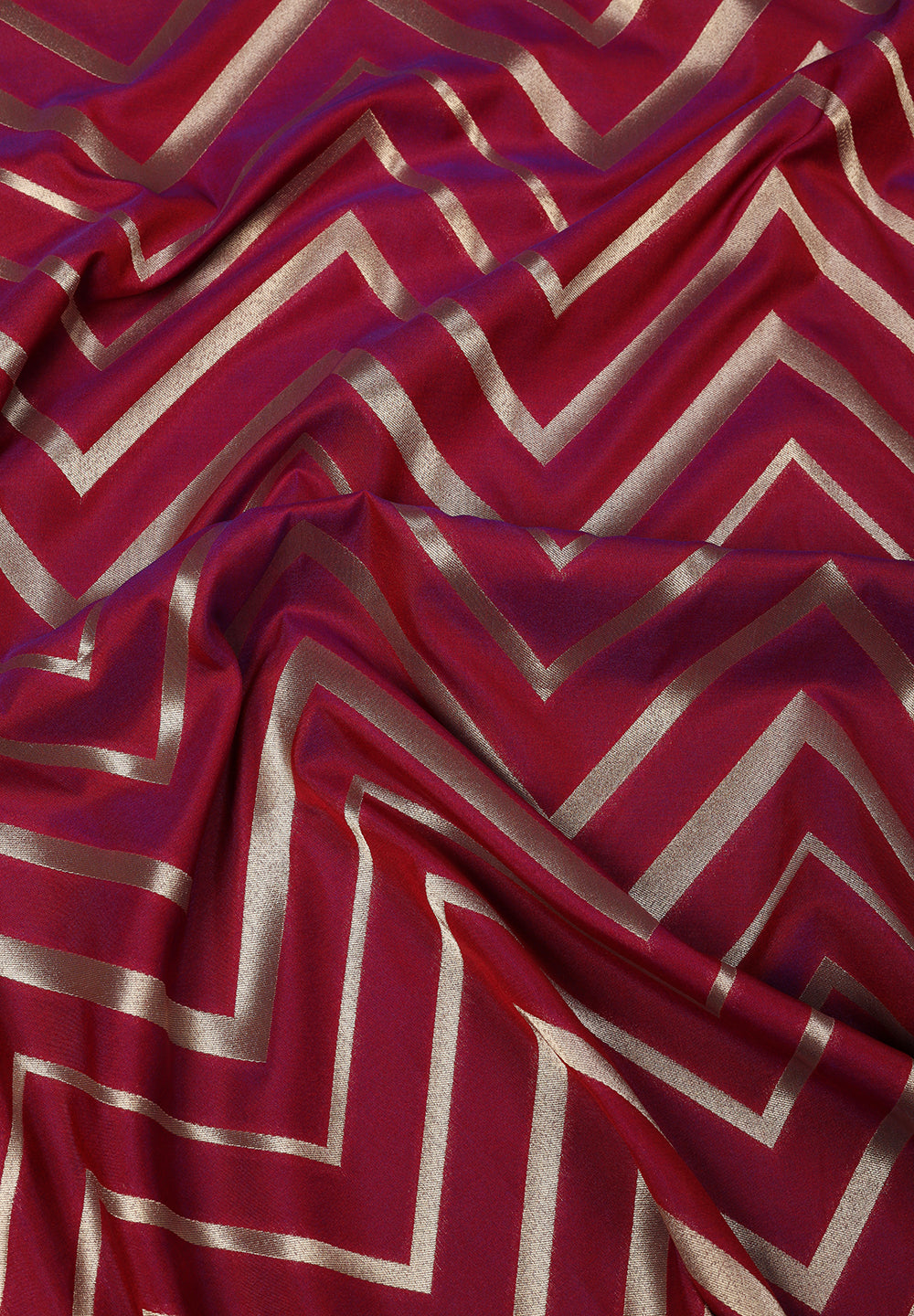 Get Beautiful Coral Banarsi Stain Silk Saree with Zari Work