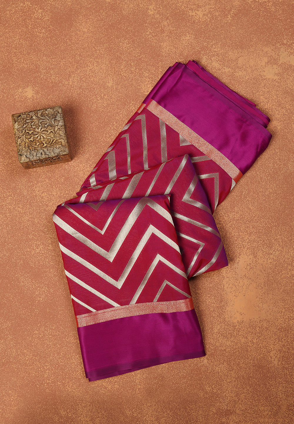 Get Stylish Pink Banarsi Stain Silk Saree for Women