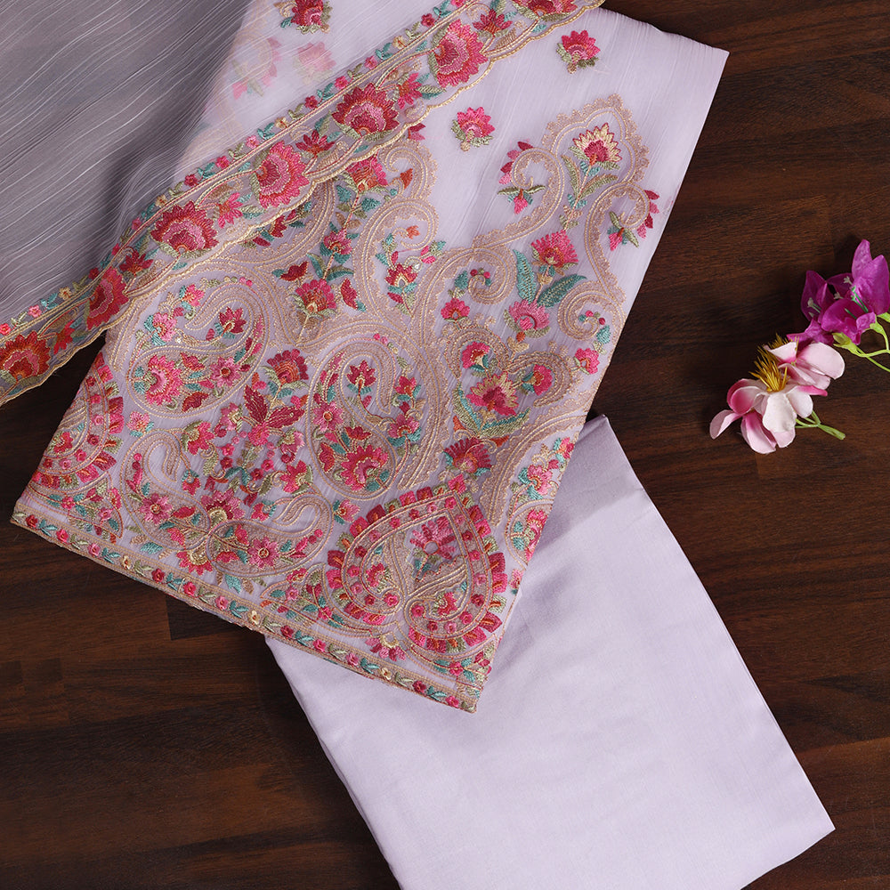 Graceful Chiffon Suit with Exquisite Thread Work