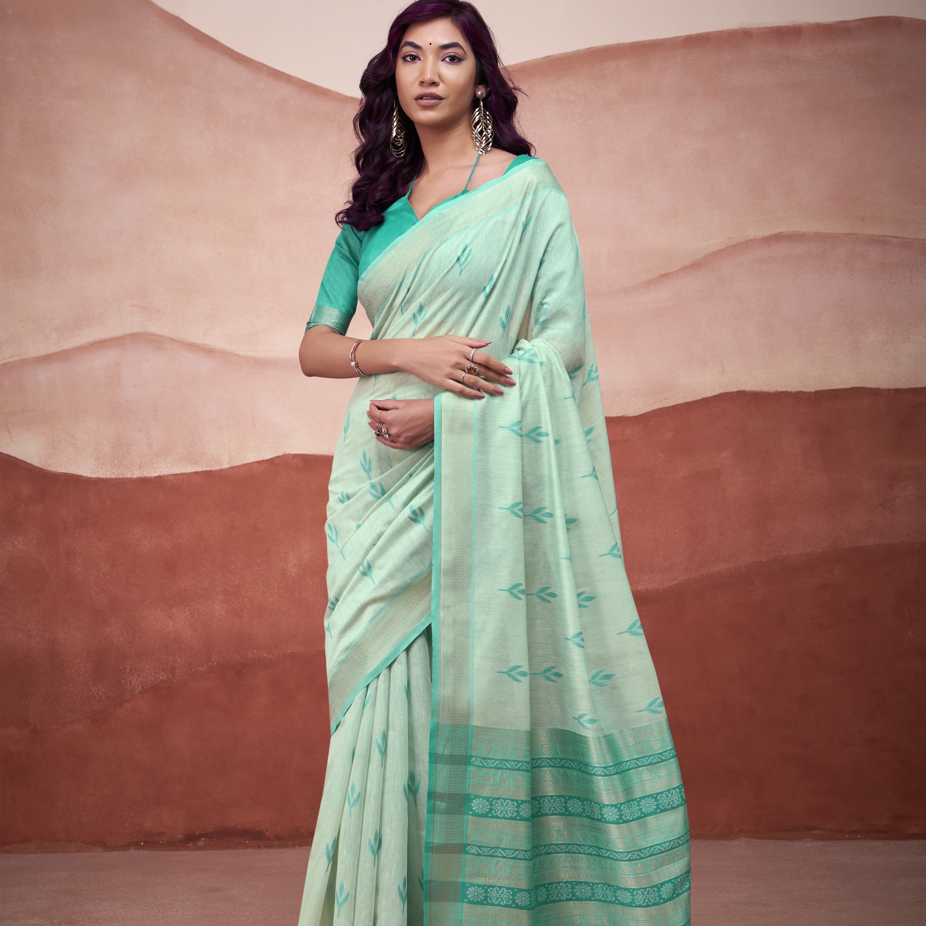 Cotton Saree with a Touch of Zari