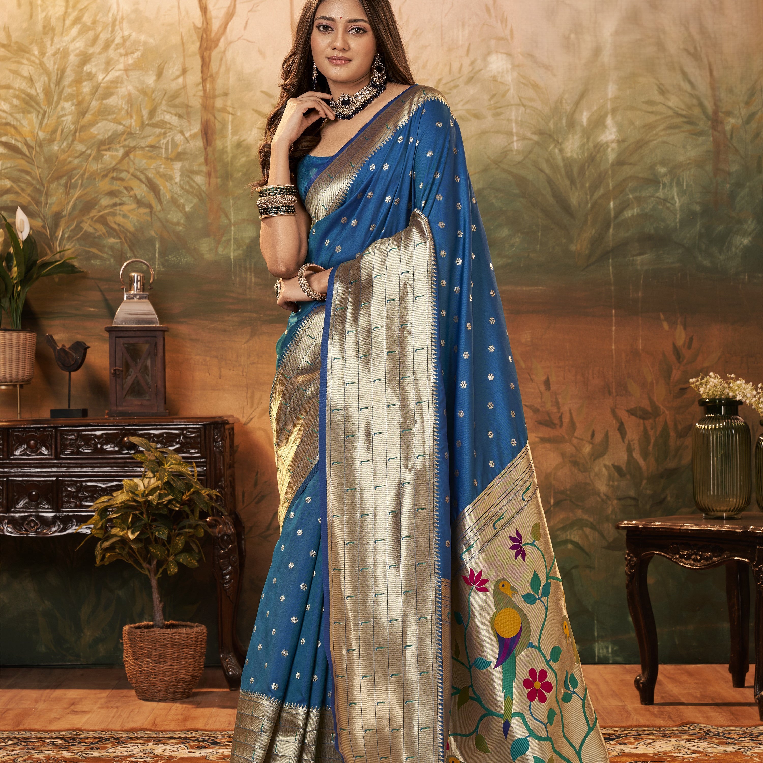 Timeless Silk Saree Adorned with Exquisite Gold Zari Border