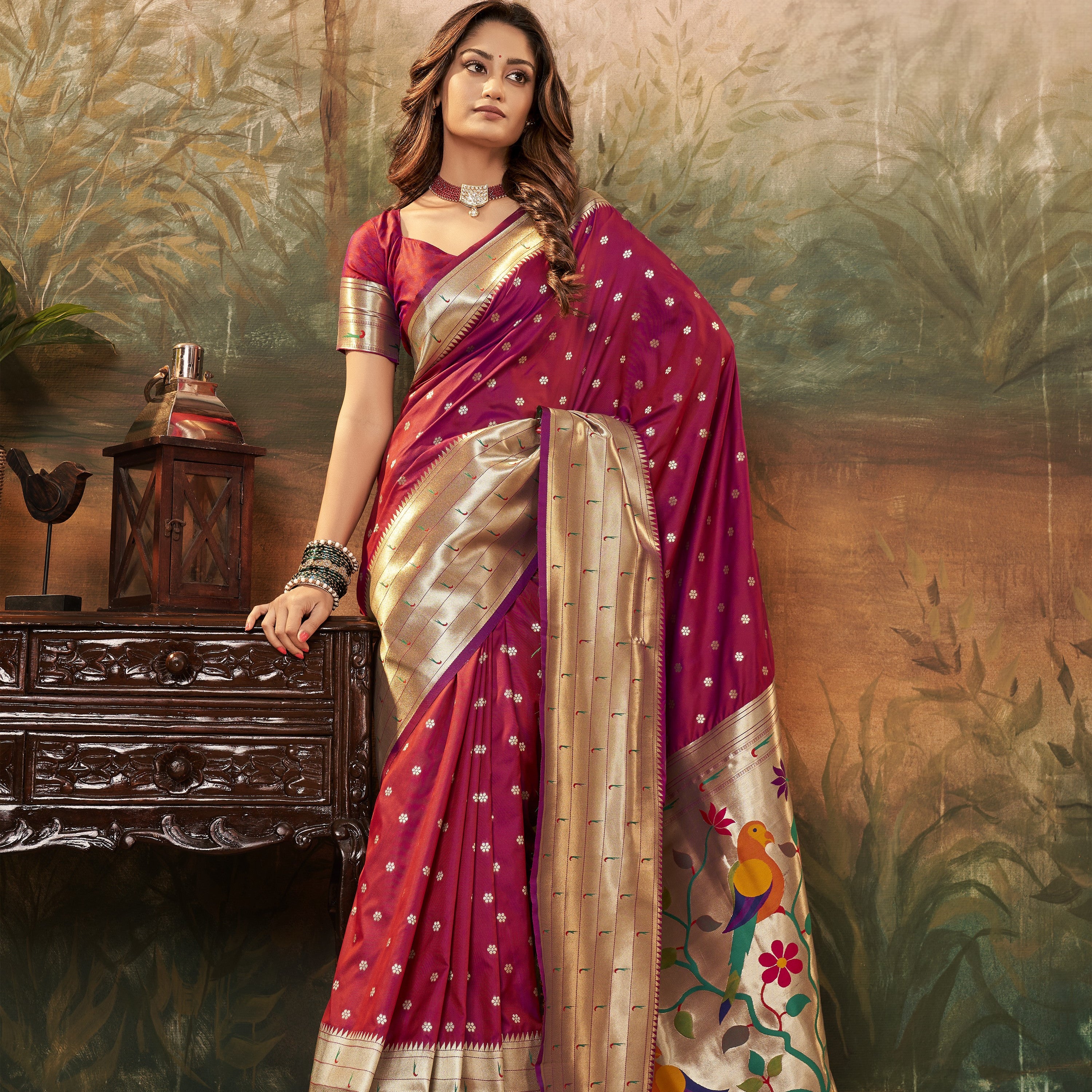 Timeless Silk Saree Adorned with Exquisite Gold Zari Border