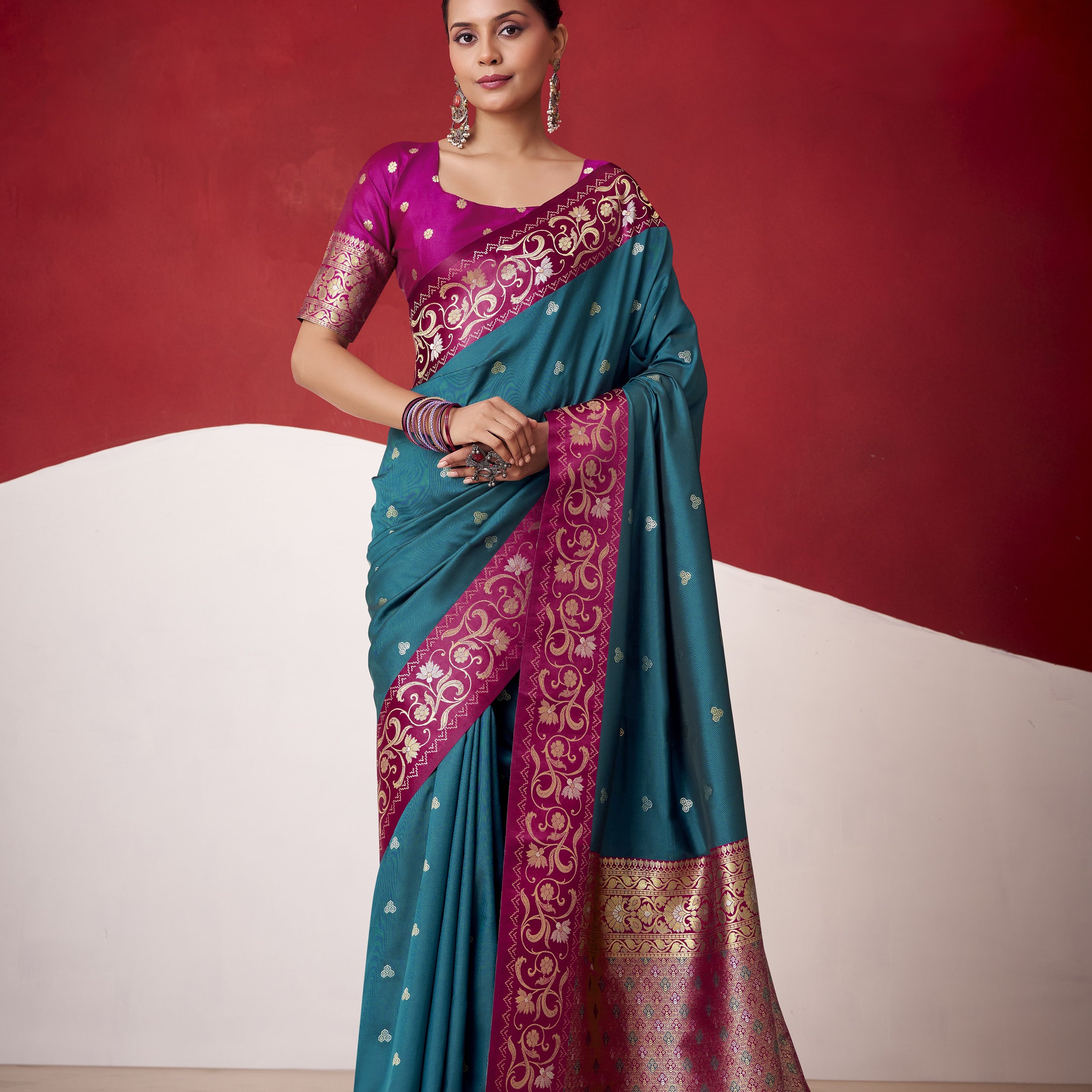 Dual-Tone Contrast Satin Silk Saree With Zari Pallu
