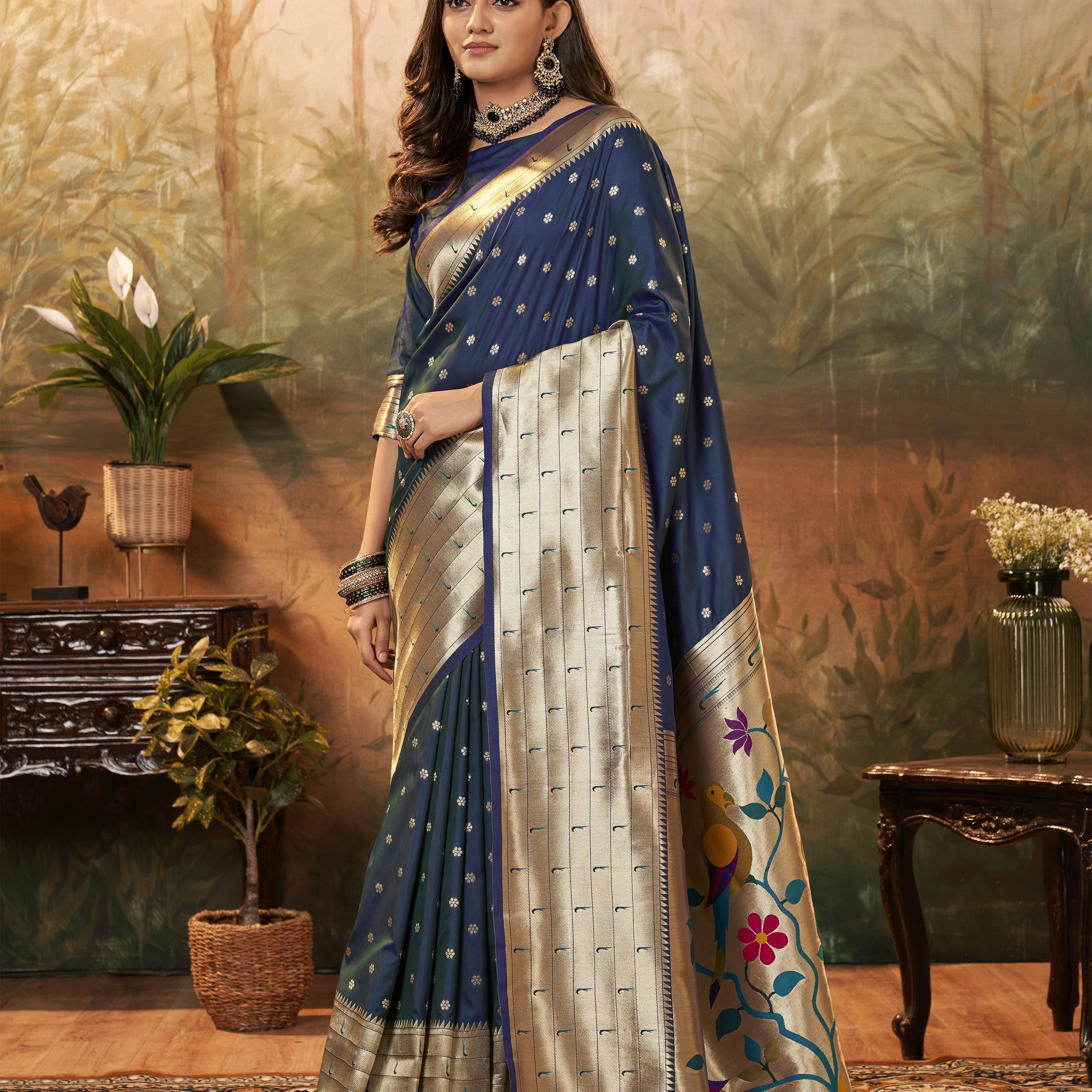 Timeless Silk Saree Adorned with Exquisite Gold Zari Border