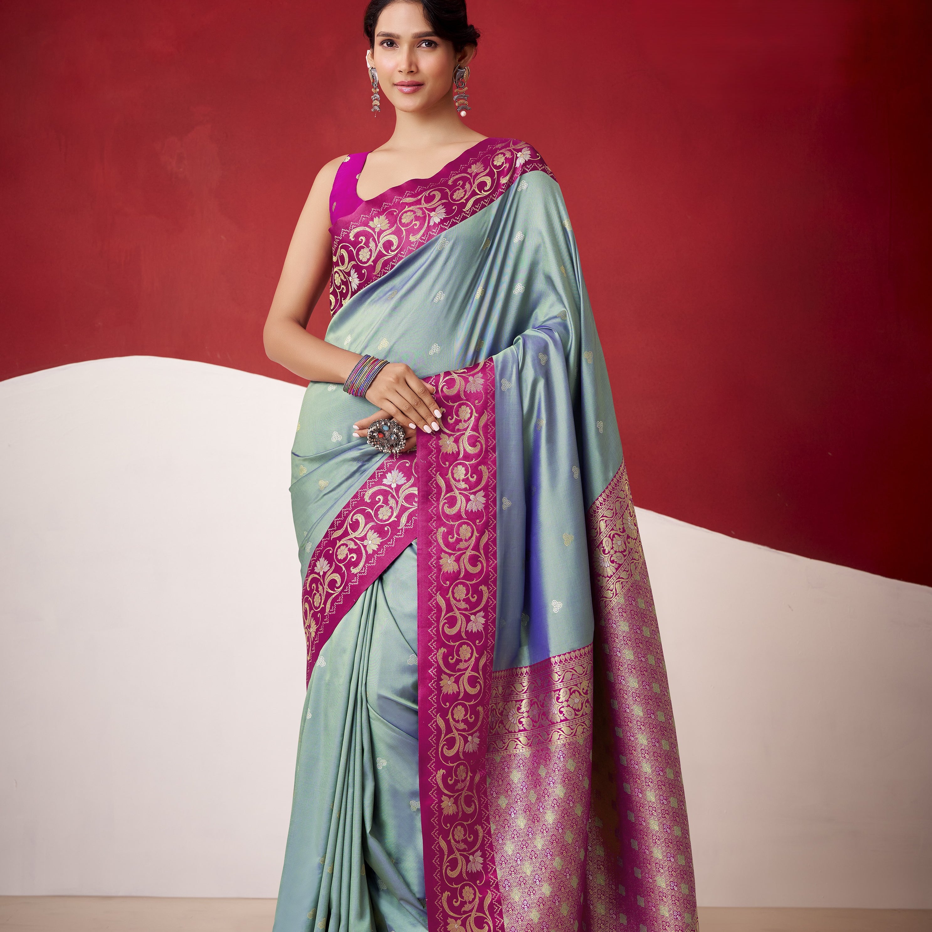 Dual-Tone Contrast Satin Silk Saree With Zari Pallu