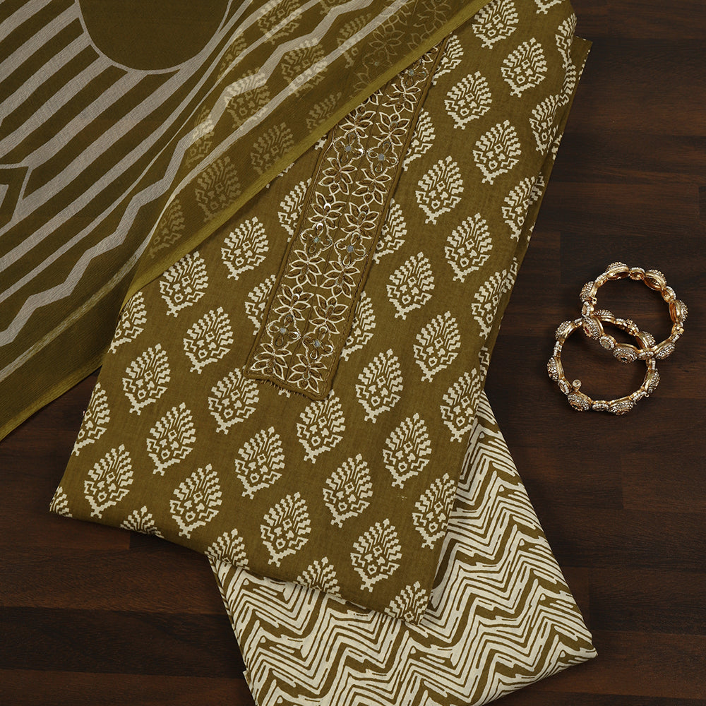 Printed Cotton Unstitched Suit with Stylish Neck Patch