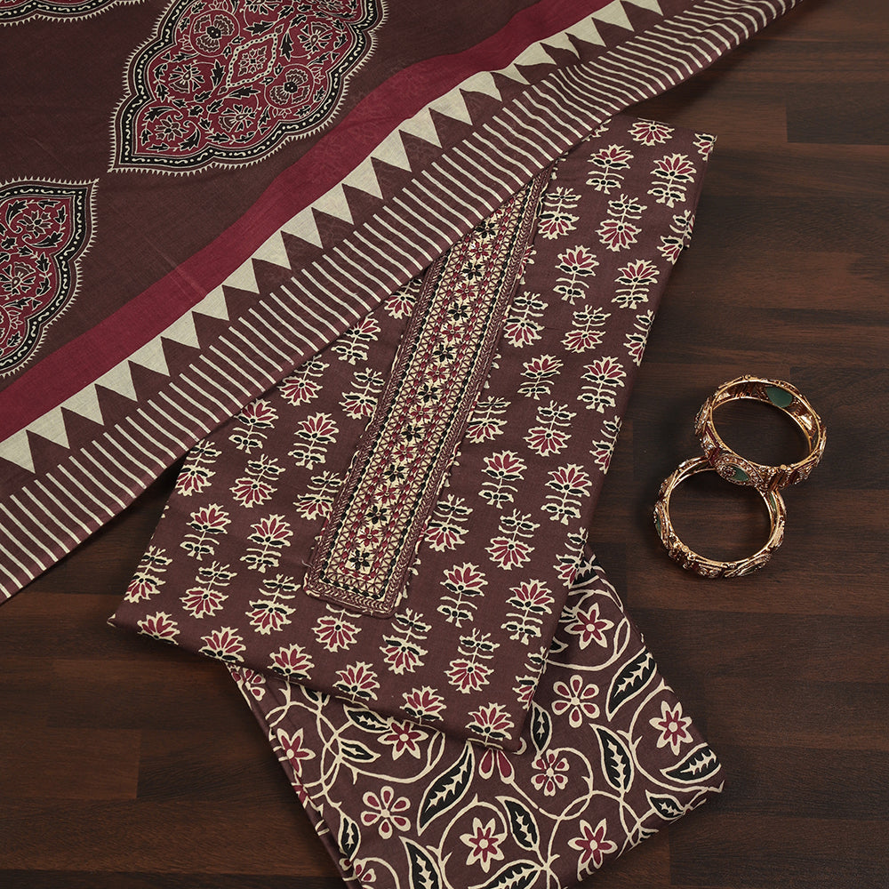 Cotton Unstitched Suit with Stylish Neck Patch