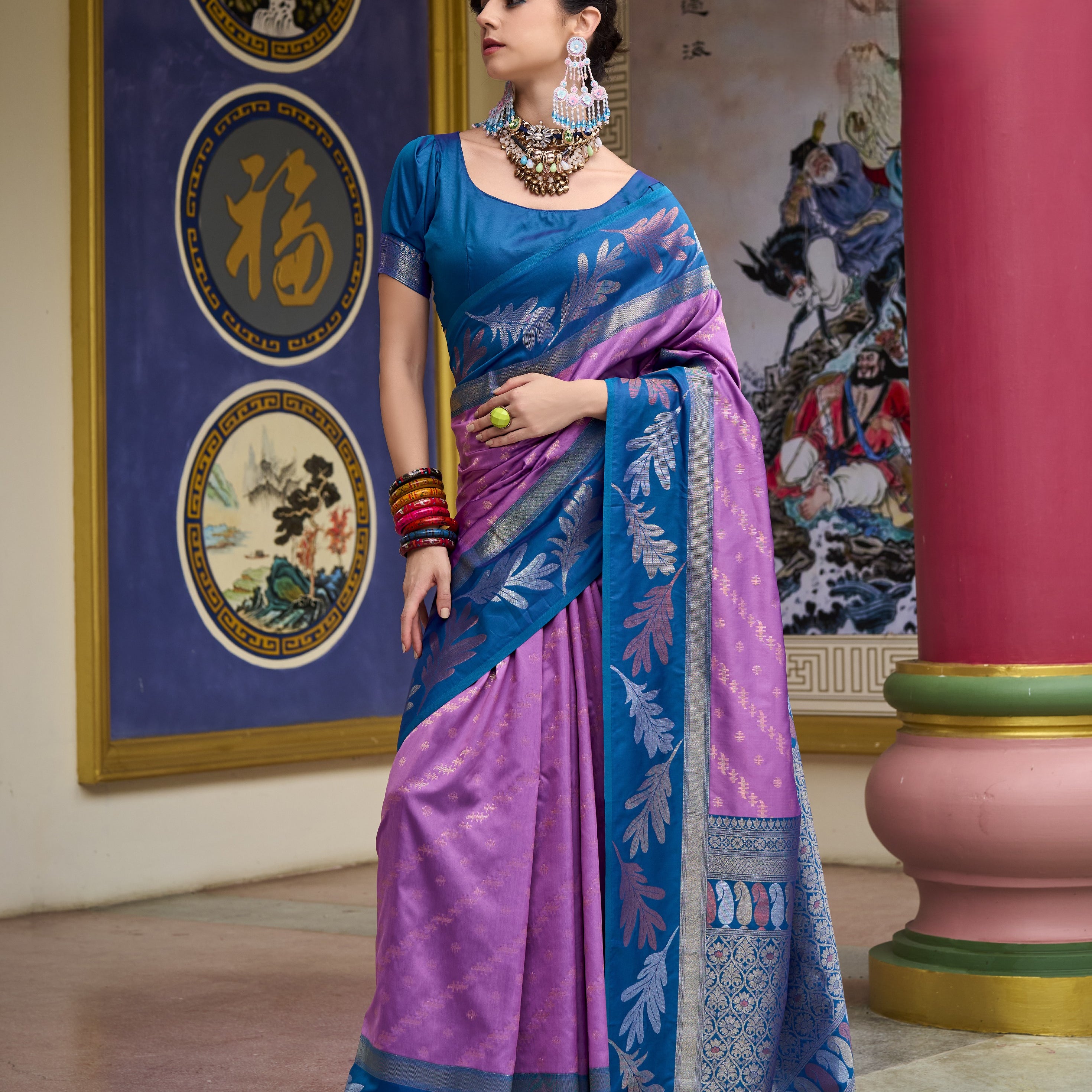Banarasi Silk Saree With Leaf Motif Zari Border