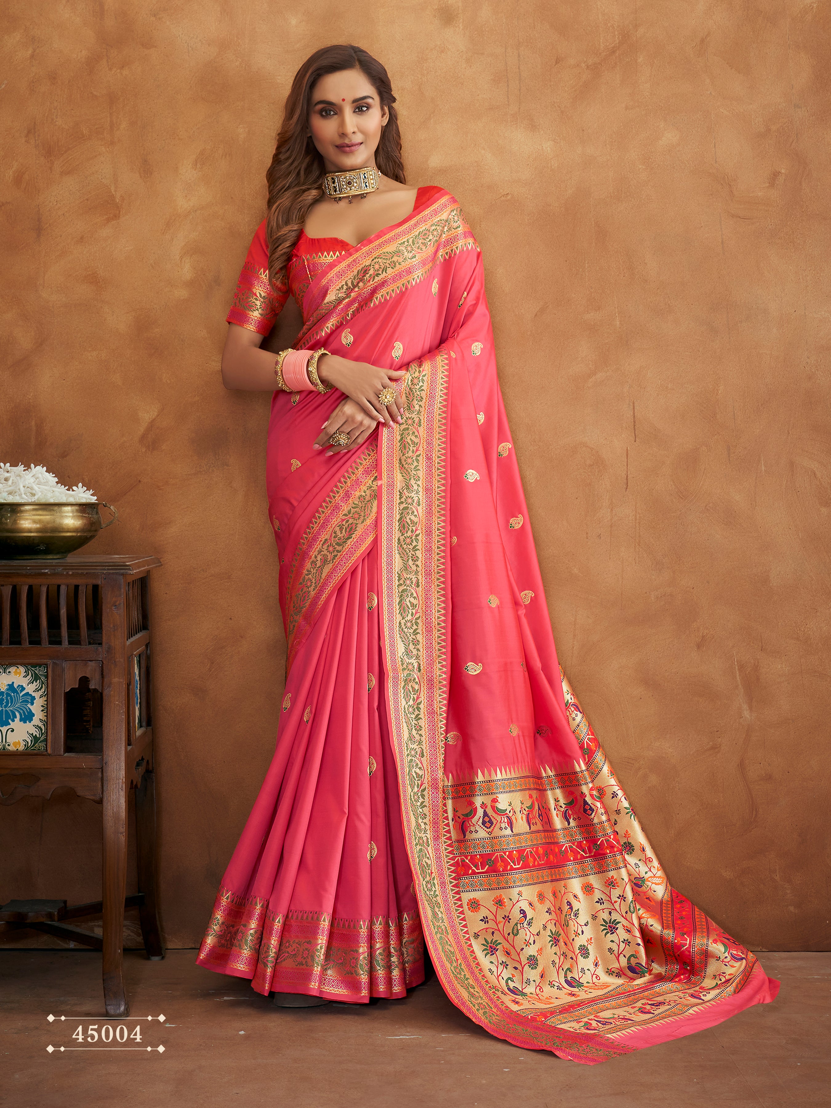 Exquisite Banarasi Paithani Silk Saree with Rich Peshwai Pallu