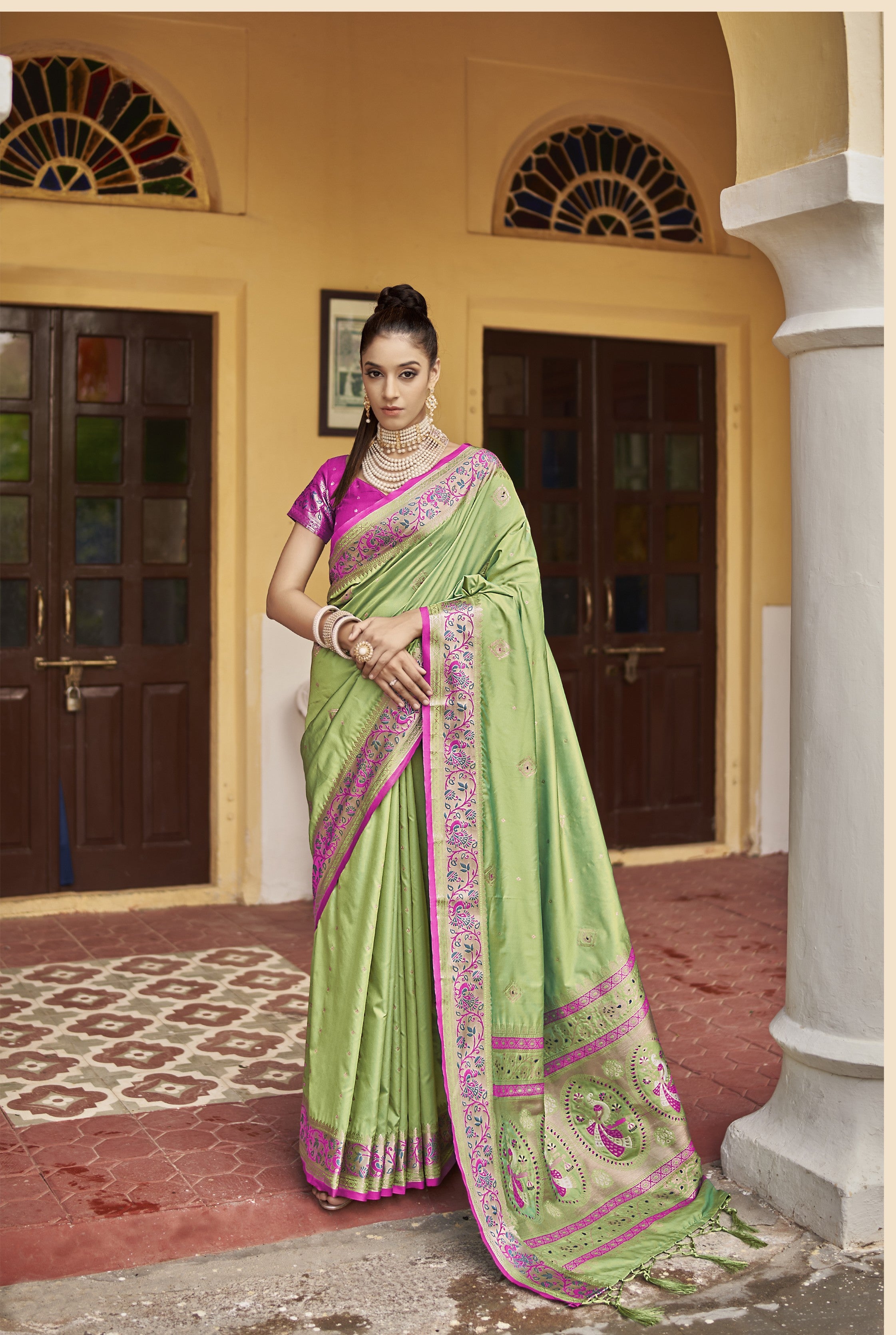 Exquisite Banarasi Paithani Silk Saree with Rich Peshwai Pallu