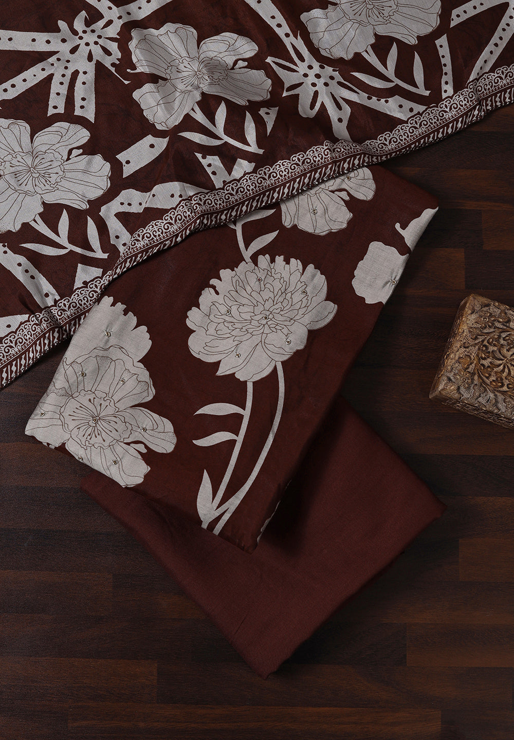 Where Prints Play– Discover Refined Glace Suits