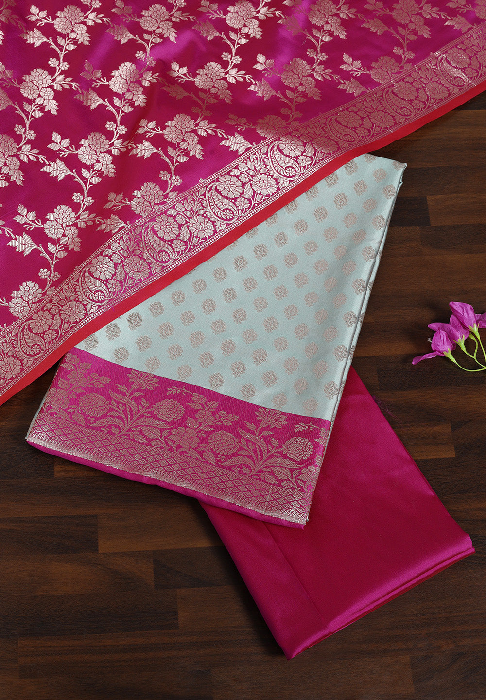 Elegant Fabric Suit with Contrast Border & Intricate Zari Work