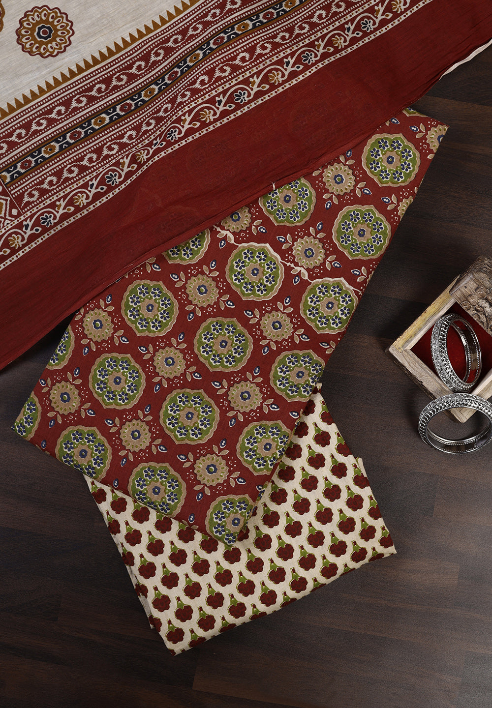 Printed Cotton Fabric Unstitched Suit