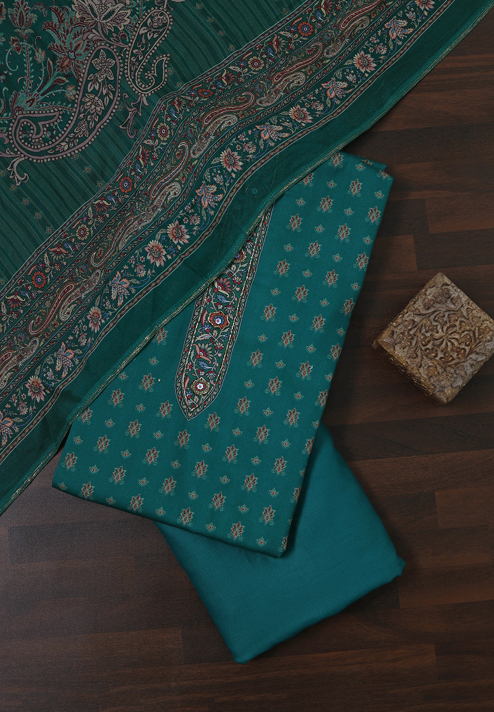 Muslin Cotton Unstitched Fabric Suit With Zarkan Work