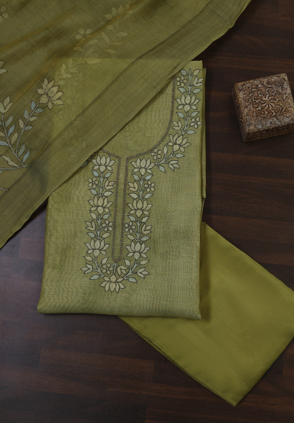 Linen Cotton Unstitched Suit With Thread Work