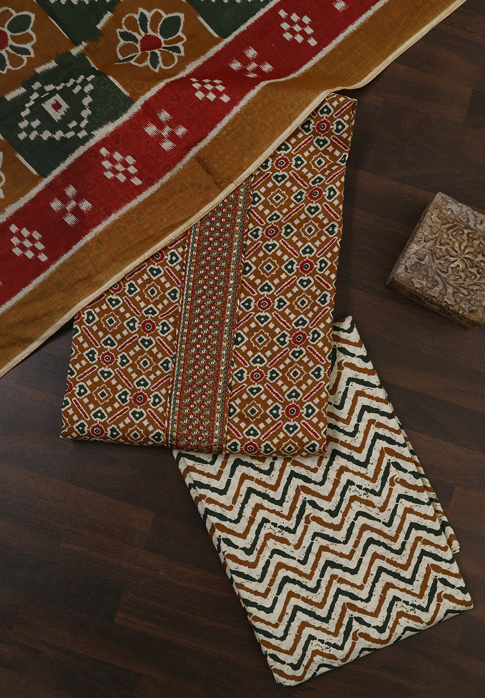 Printed Cotton Fabric Unstitched Suit