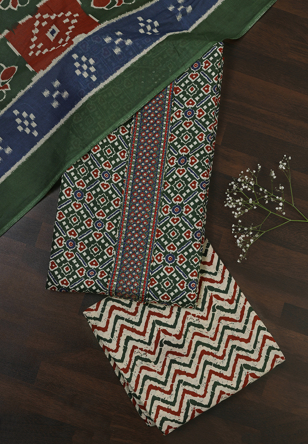 Printed Cotton Fabric Unstitched Suit