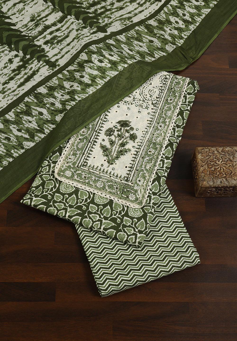 Cotton Unstitched Suit with Stylish Neck Patch