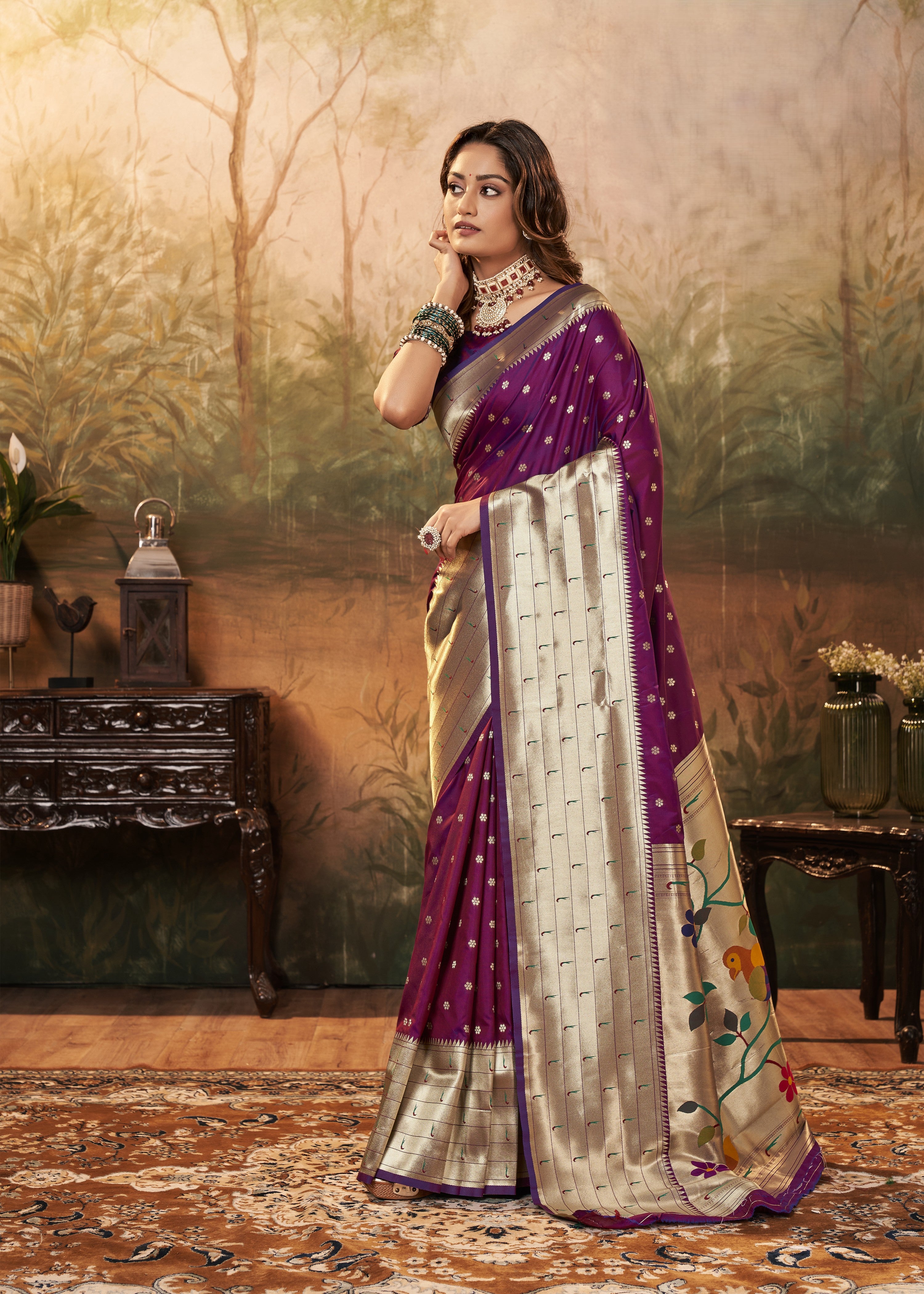 Timeless Silk Saree Adorned with Exquisite Gold Zari Border