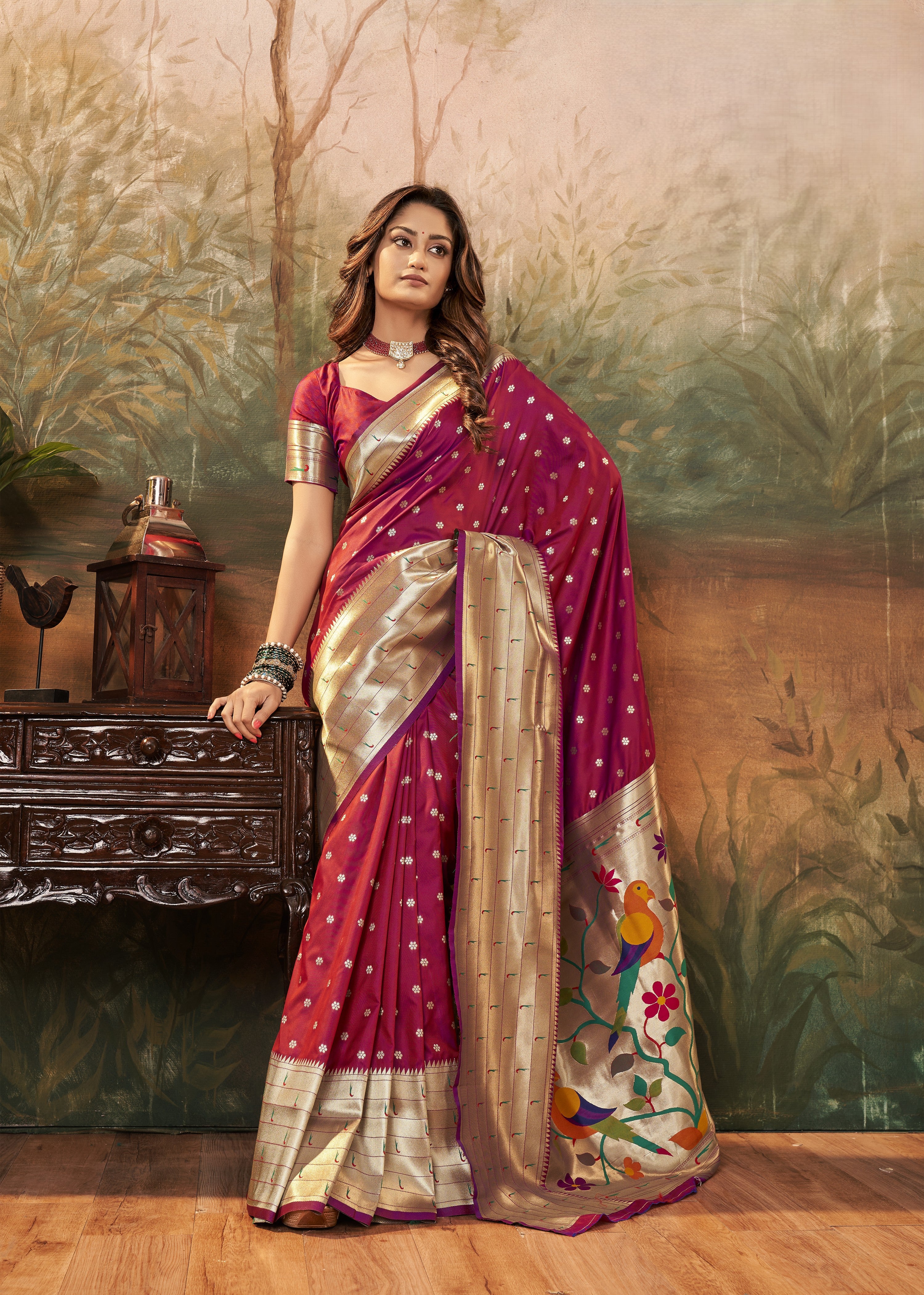 Timeless Silk Saree Adorned with Exquisite Gold Zari Border