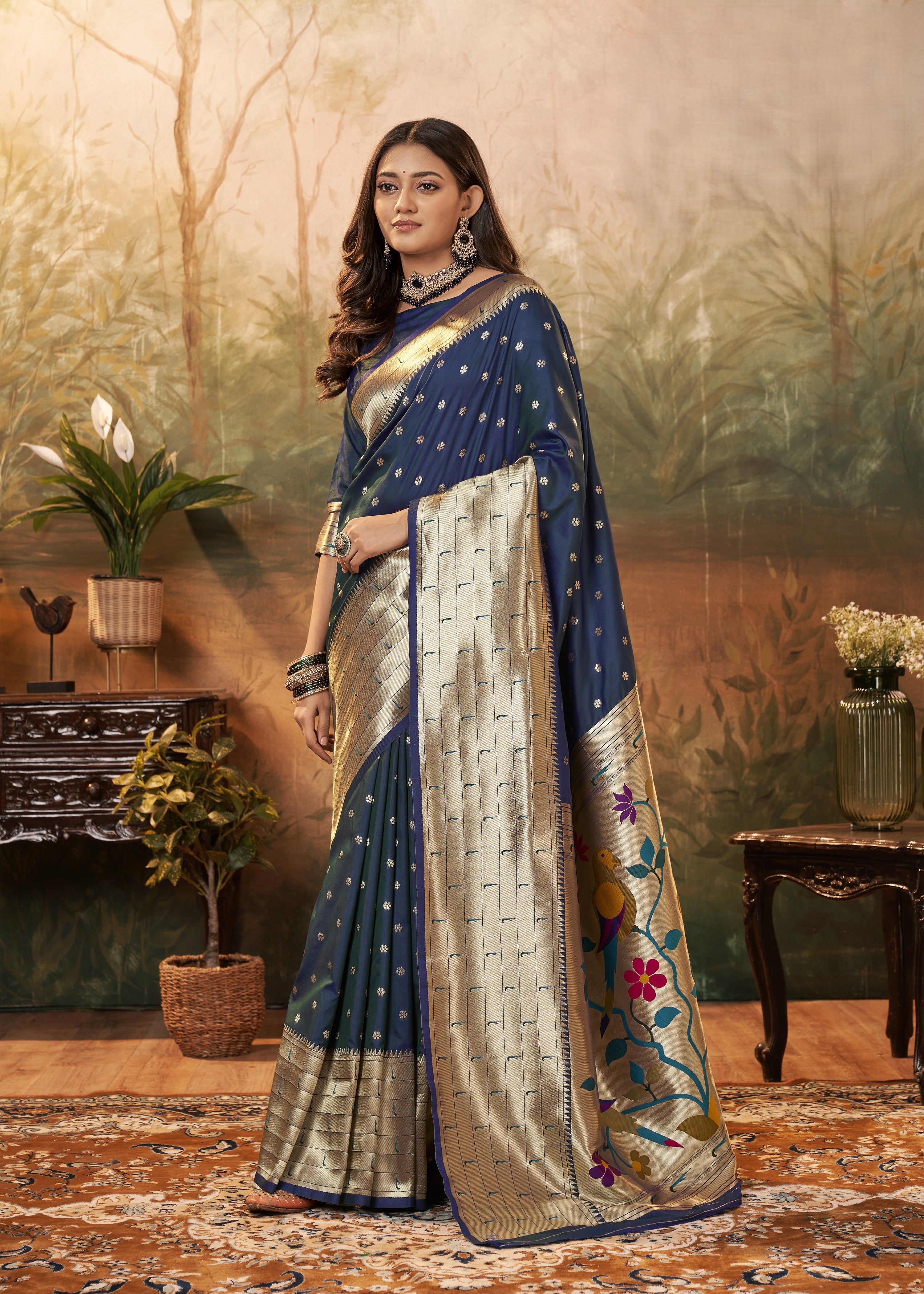 Timeless Silk Saree Adorned with Exquisite Gold Zari Border
