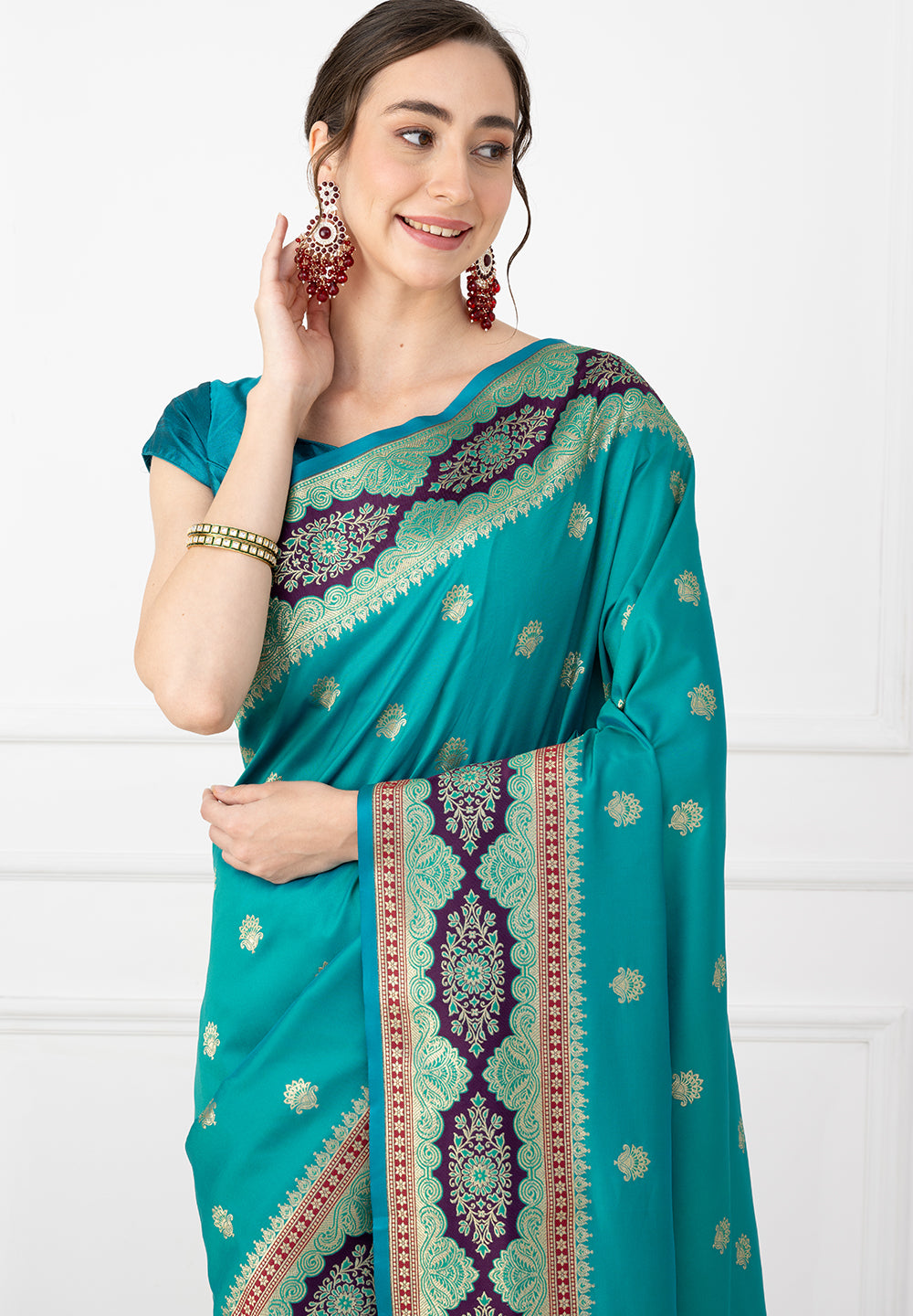 Polyester Embroidered Offline Selection Green Dola Silk Saree Pink, 5.5 m  (Separate Blouse Piece) at Rs 680 in Surat