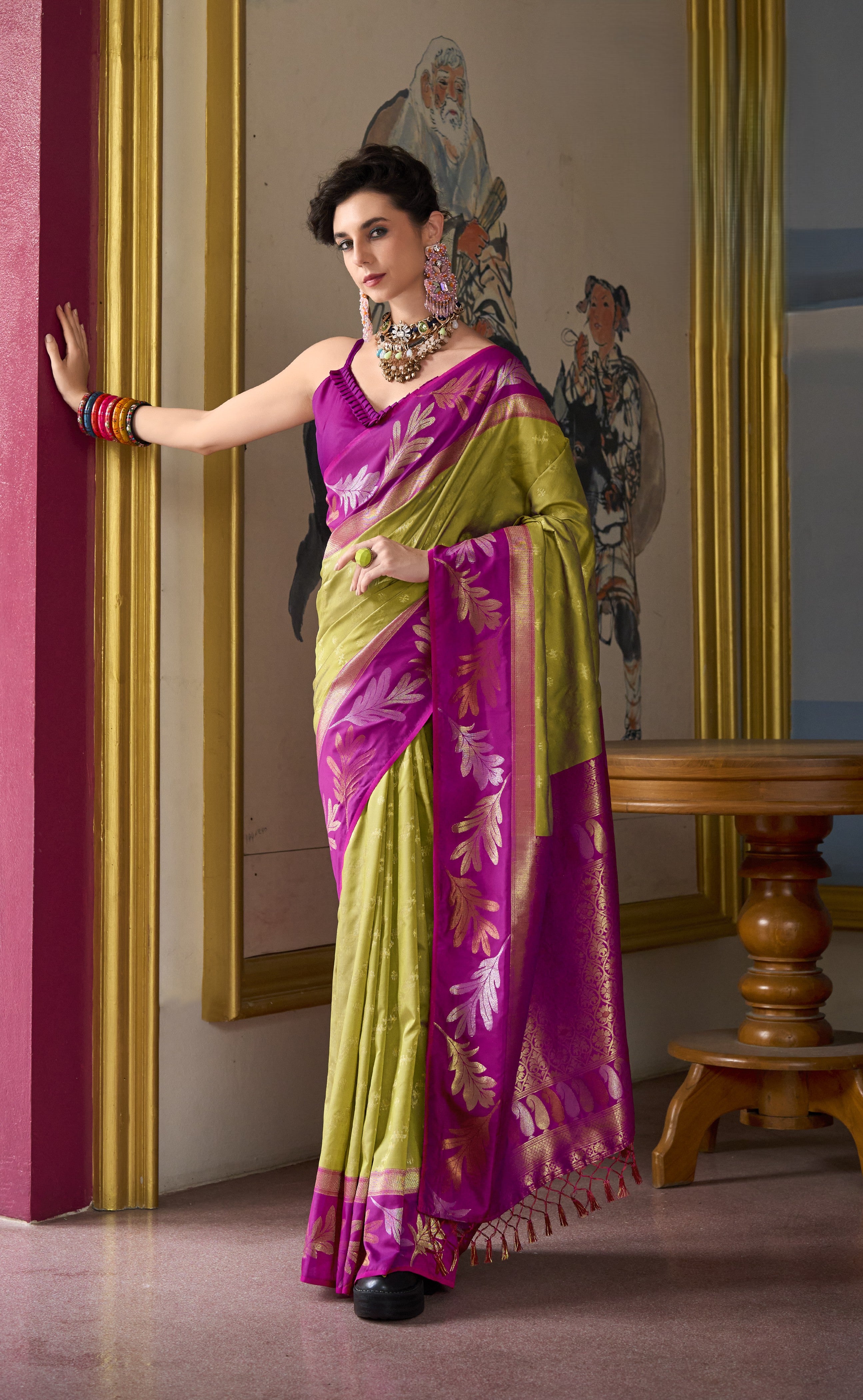 Banarasi Silk Saree With Leaf Motif Zari Border