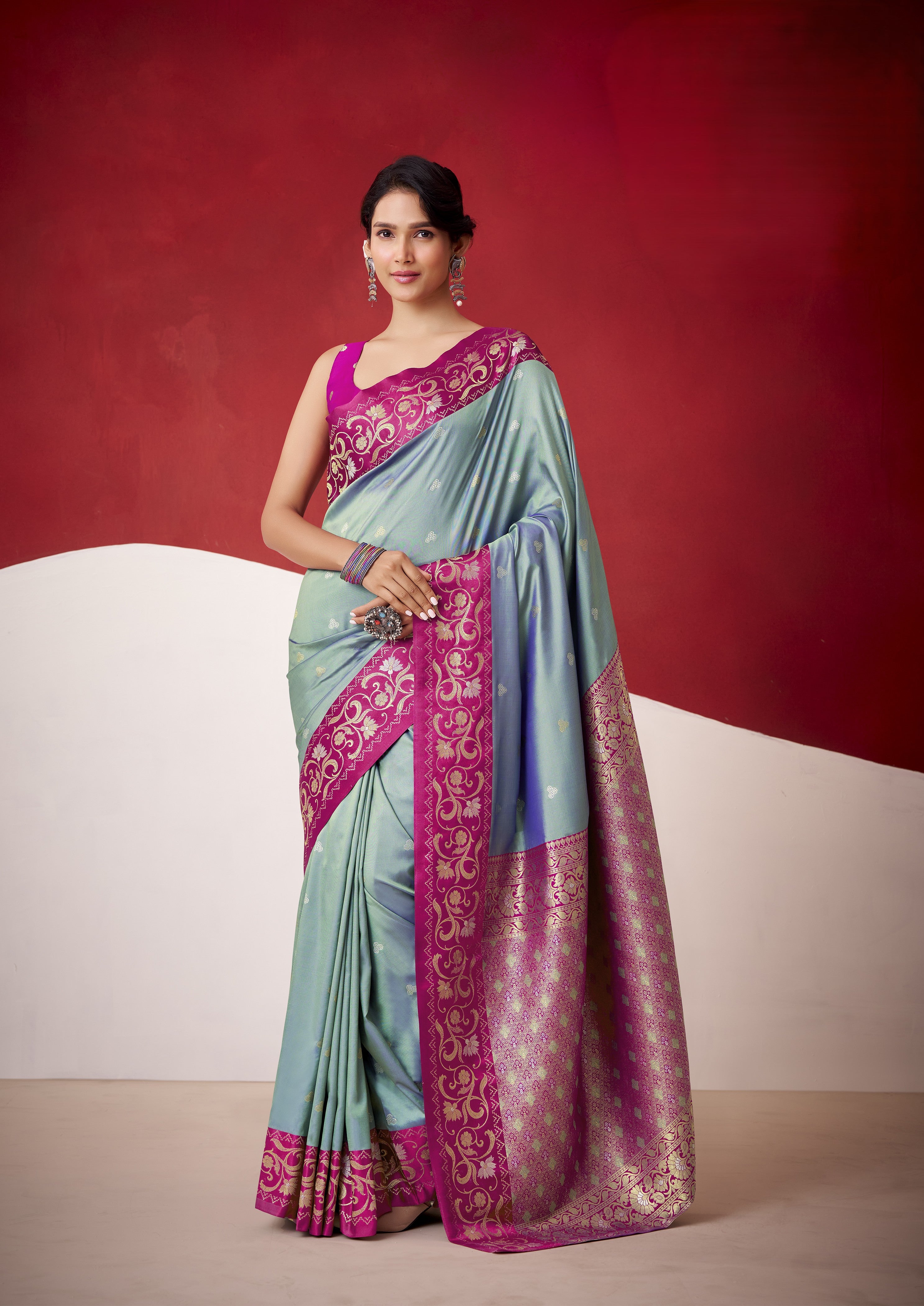 Dual-Tone Contrast Satin Silk Saree With Zari Pallu