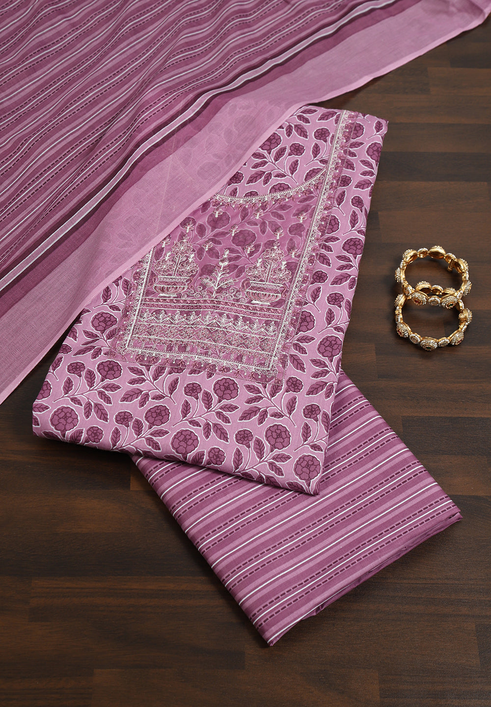 "Floral Grace: Printed Cotton Suit with Delicate Thread Neck Patch"