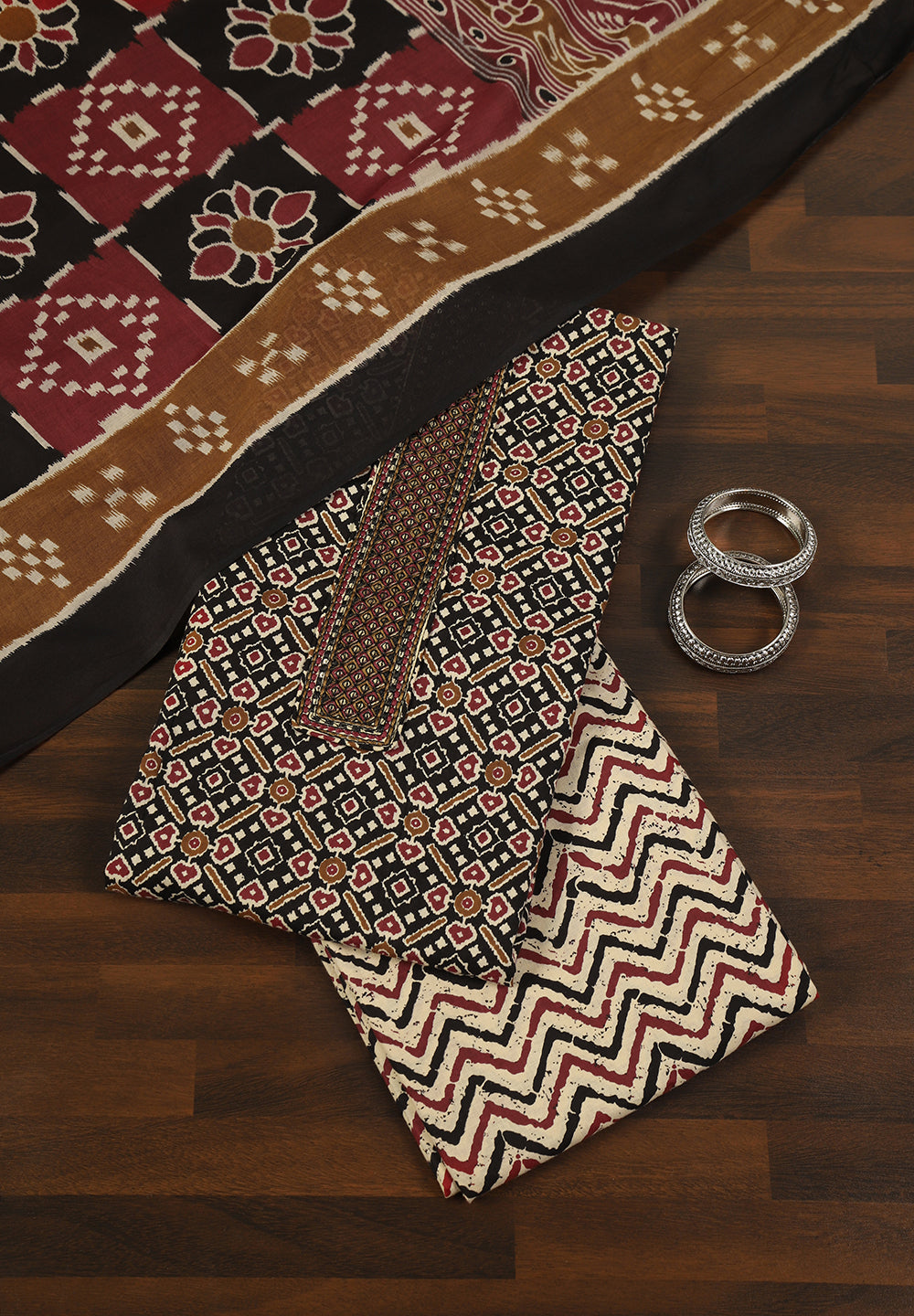 Printed Cotton Fabric Unstitched Suit