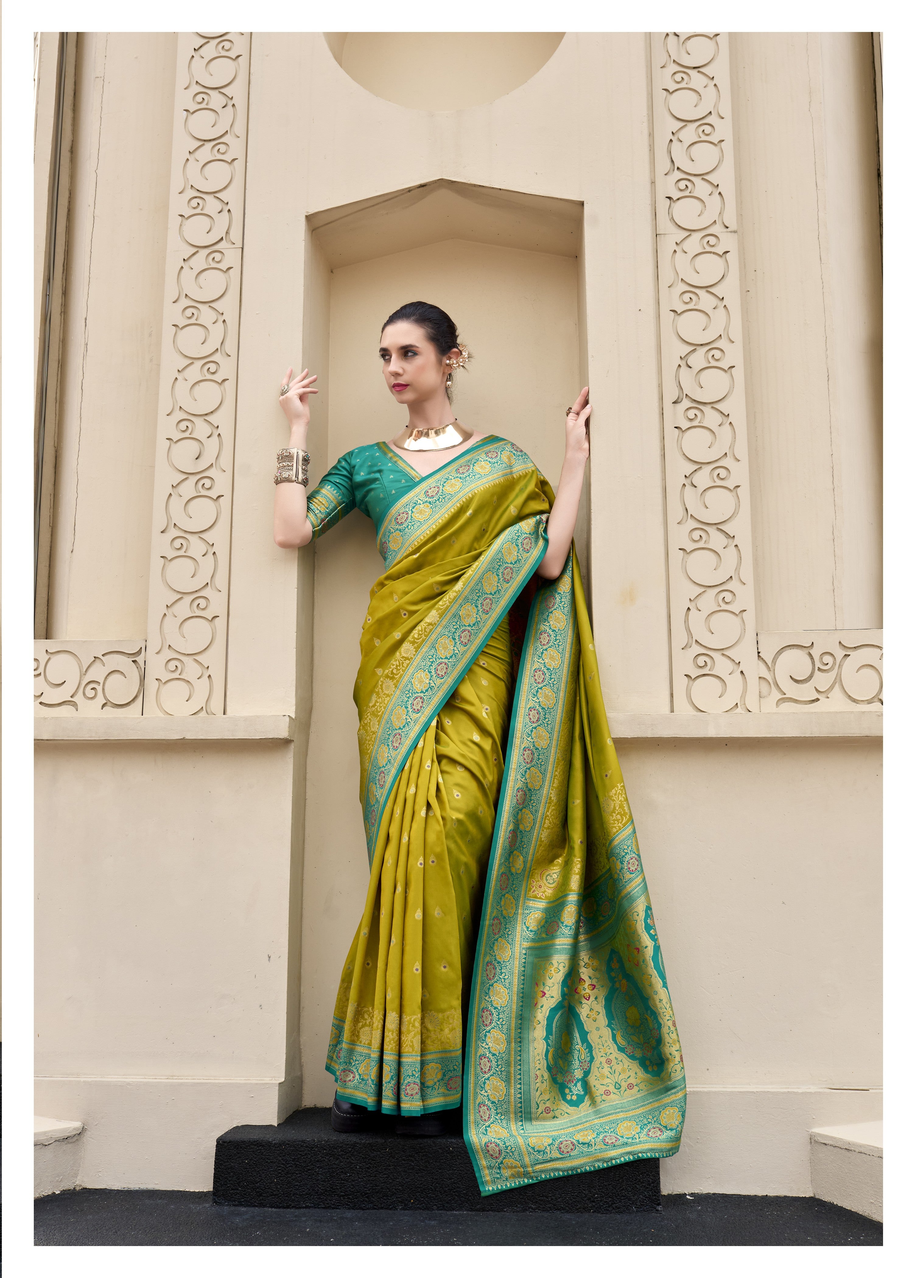 Banarasi Silk Saree With Zari
